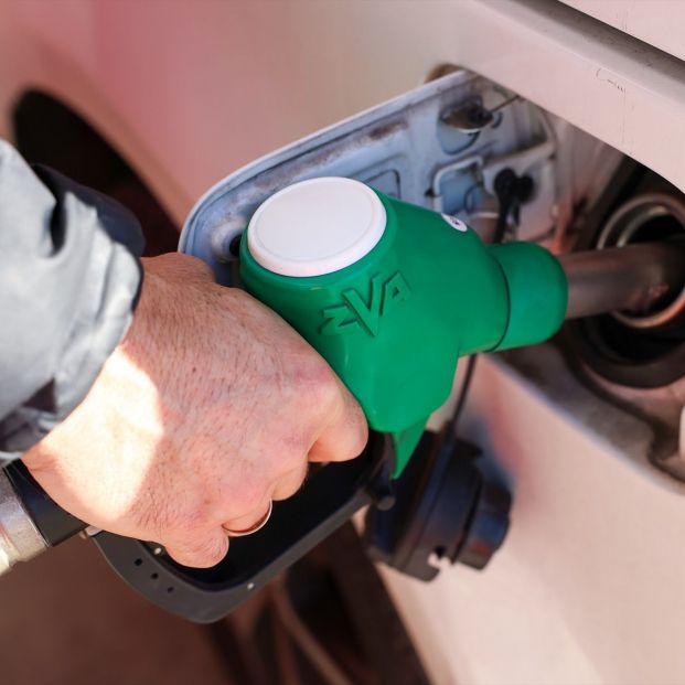 EuropaPress 6424273 persona reposta gasolinera 26 diciembre 2024 madrid espana coincidiendo EuropaPress 6424273 persona reposta gasolinera 26 diciembre 2024 madrid espana coincidiendo