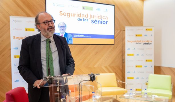 Raimundo Fortuñy: "Los sénior tienen un trato preferente en nuestras notarías" Raimundo Fortuñy: "Los sénior tienen un trato preferente en nuestras notarías"