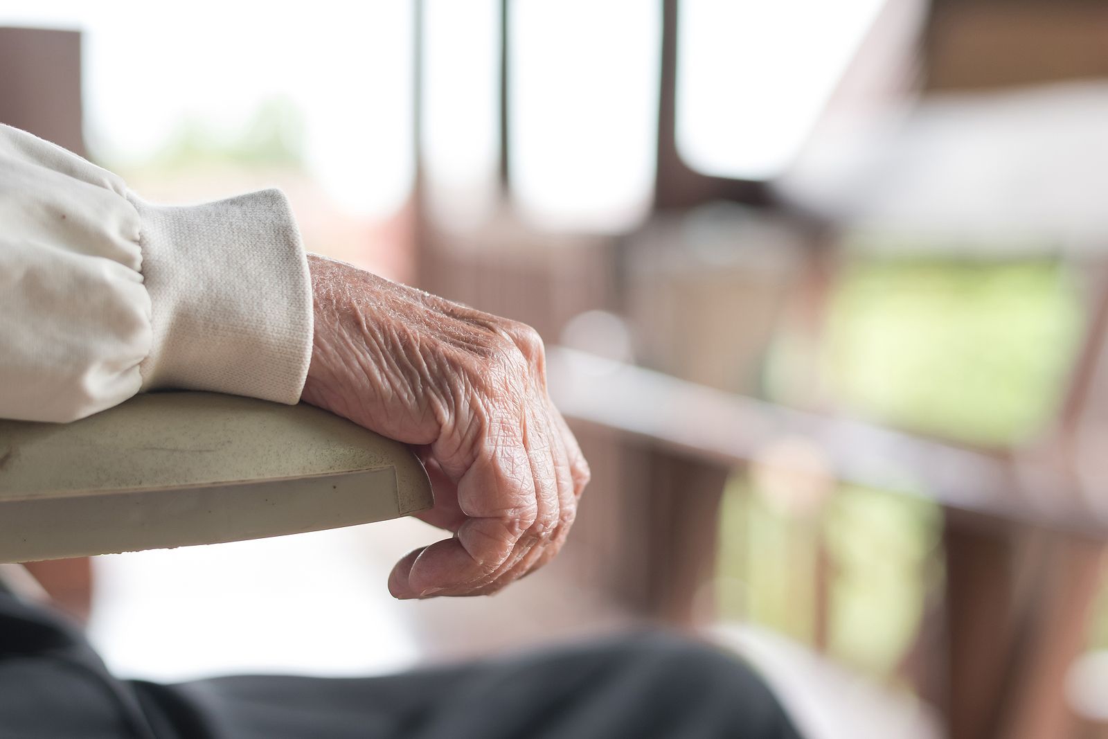 Un lugar triste donde viven ancianos sin esperanza 