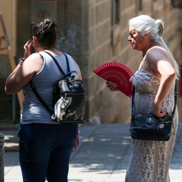 EuropaPress 6832378 mujer abanica ola calor 30 junio 2025 madrid espana 17 comunidades EuropaPress 6832378 mujer abanica ola calor 30 junio 2025 madrid espana 17 comunidades