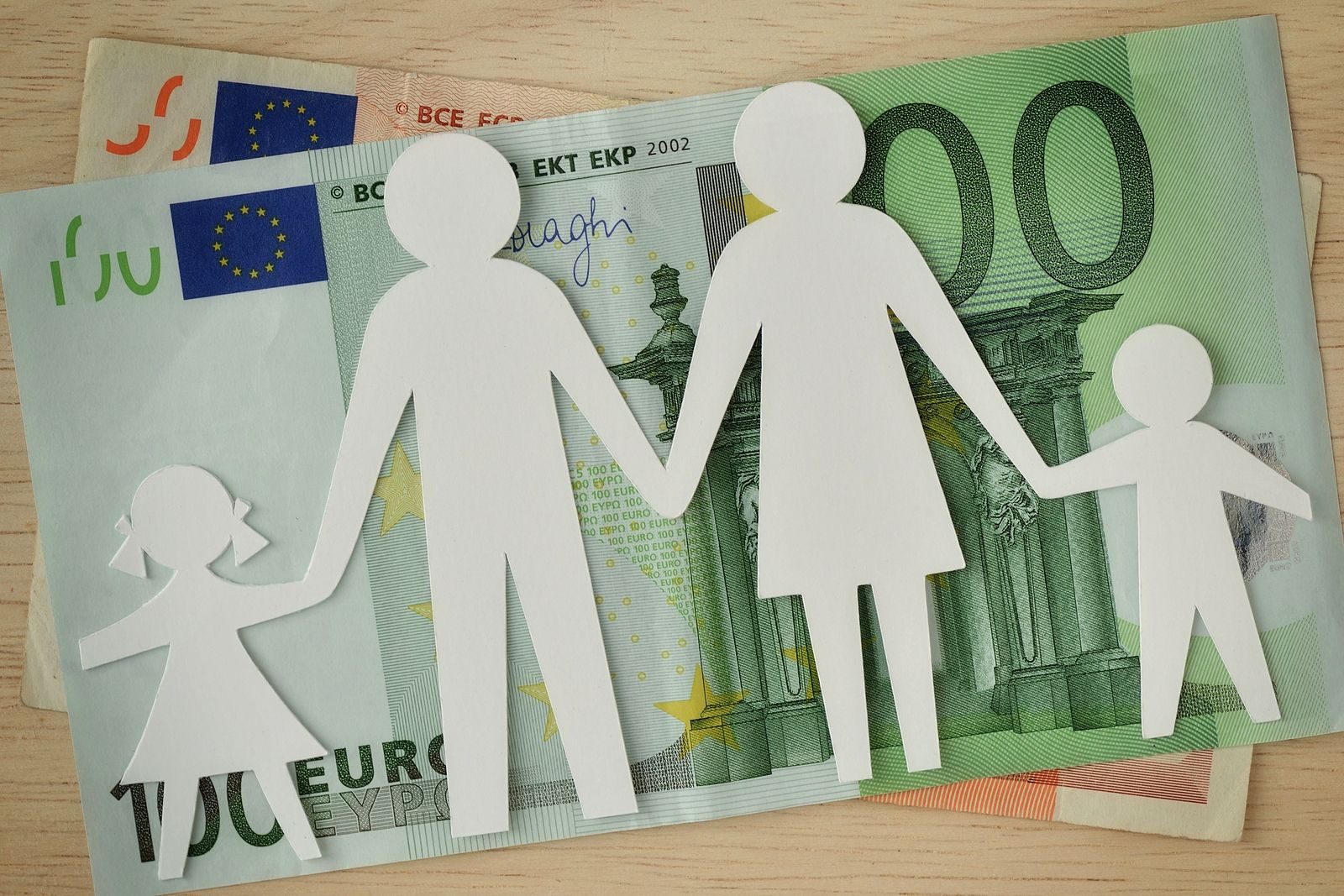 Sindicatos alertan: "Quienes hablan de conflicto intergeneracional buscan recortar las pensiones"