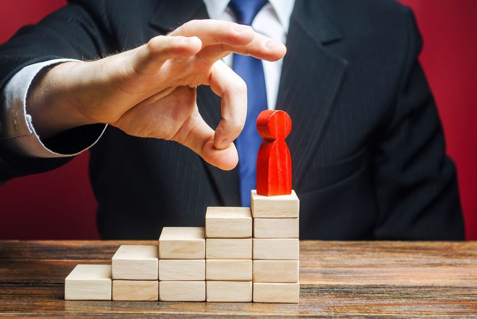 Artículo de Elsa Novo: "Persistencia del edadismo laboral"