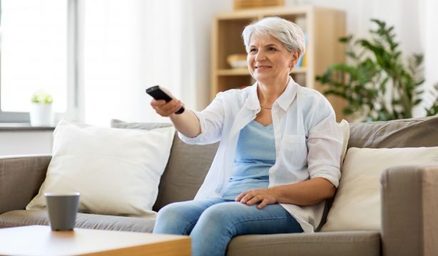 'Vigo Social TV' llega a los hogares de mayores para mejorar su calidad de vida (Bigstock)