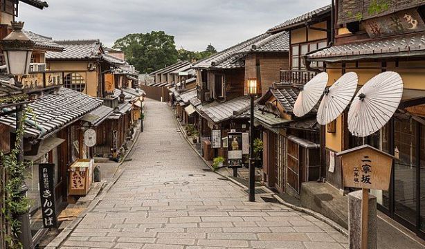 Pedestrian road with pavements and paper umbrellas, Higashiyama ku, Kyoto, Japan, early morning Pedestrian road with pavements and paper umbrellas, Higashiyama ku, Kyoto, Japan, early morning