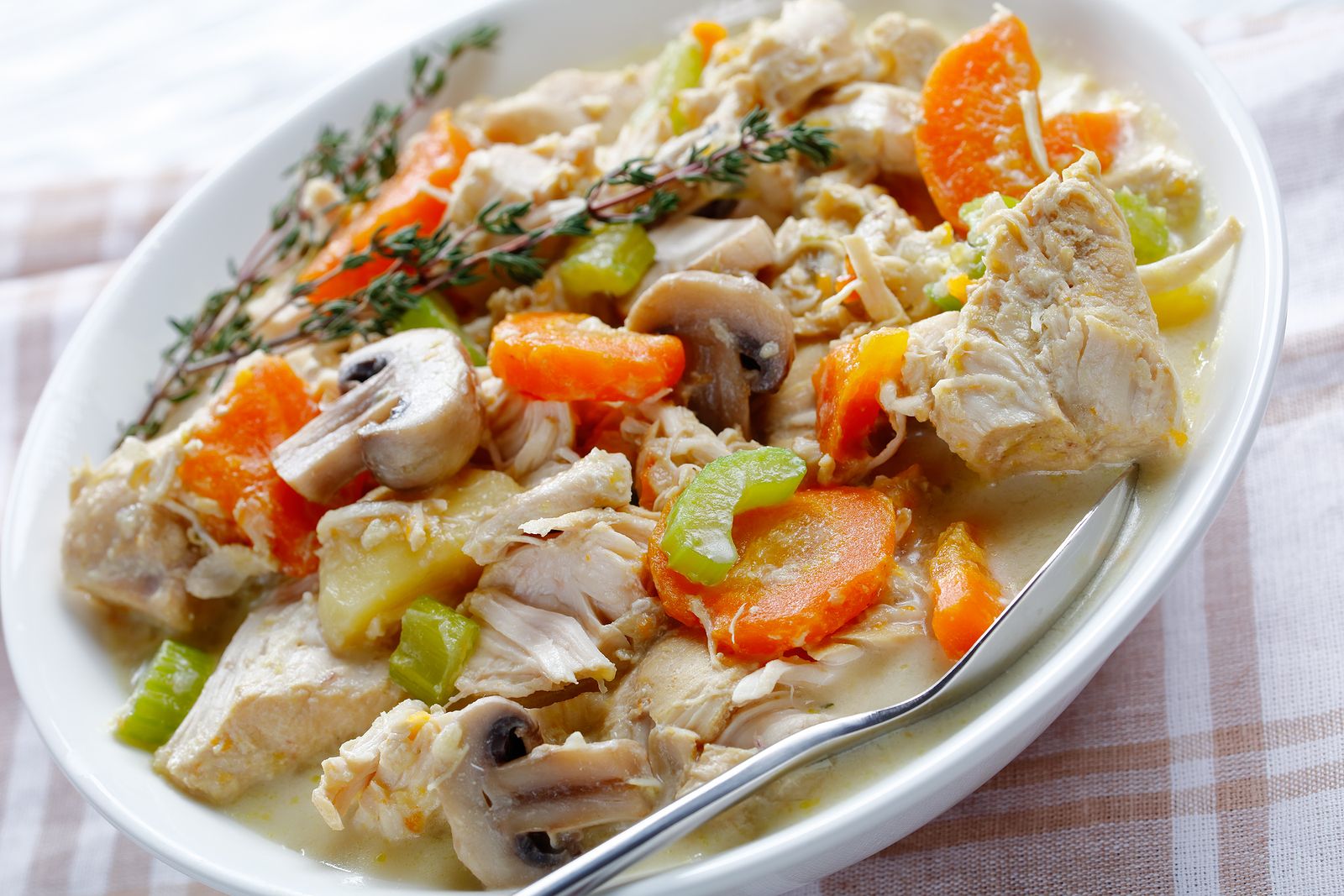 Los escabeches son para el verano: 2 recetas de aves escabechadas, de pollo y codorniz. Foto: bigstock 