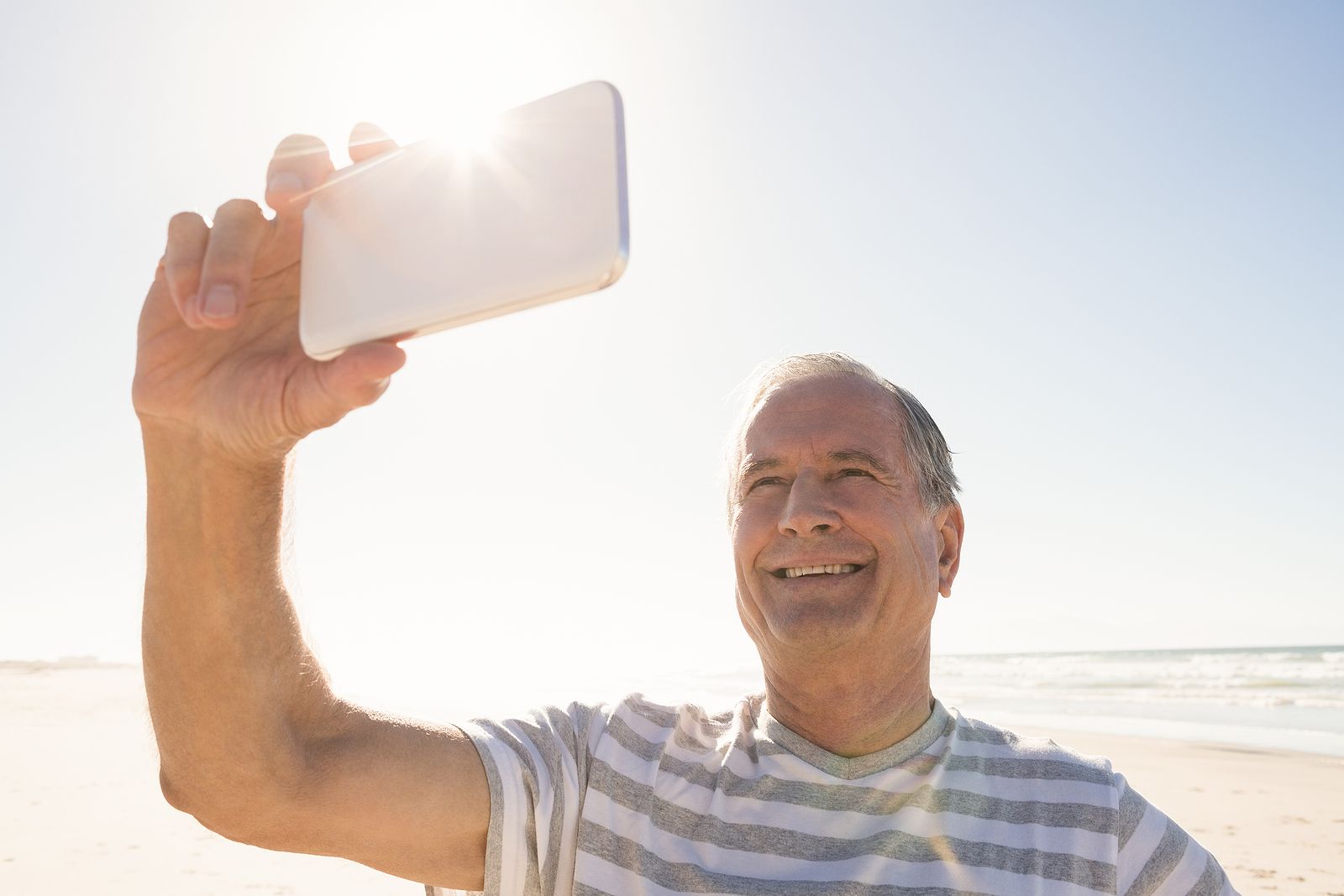¿Cómo evitar el sobrecalentamiento de tu teléfono móvil este verano?