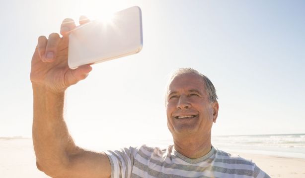 ¿Cómo evitar el sobrecalentamiento de tu teléfono móvil este verano?