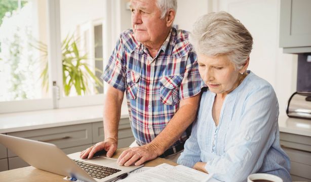 Hablar de dinero con la pareja: el silencio sobre las deudas puede dañar la confianza