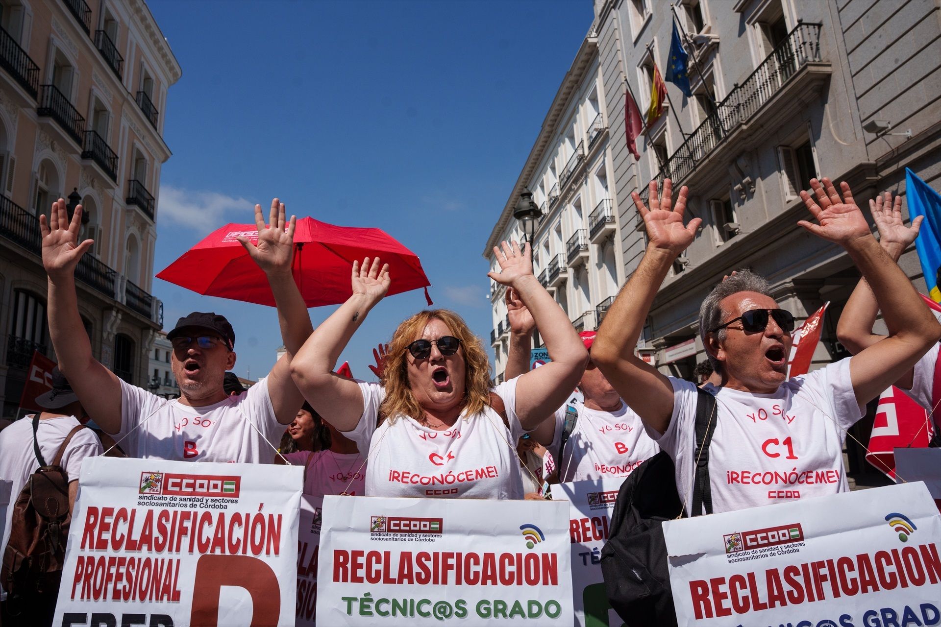 CCOO y UGT protestan ante Hacienda para exigir la jubilación parcial de los funcionarios