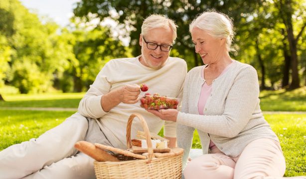 Descubren que la dieta cetogénica beneficia más a las mujeres que a los hombres