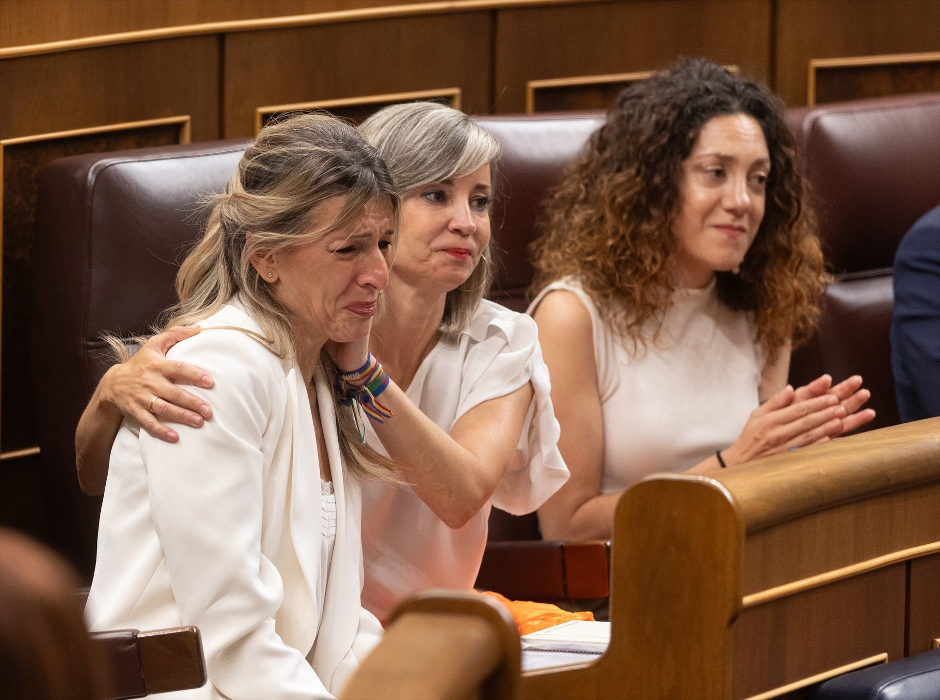 La emoción de Yolanda Díaz tras el recuerdo de Sánchez a su padre