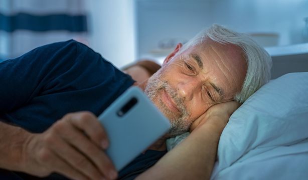 Conoce los efectos silenciosos de la luz artificial en nuestra salud