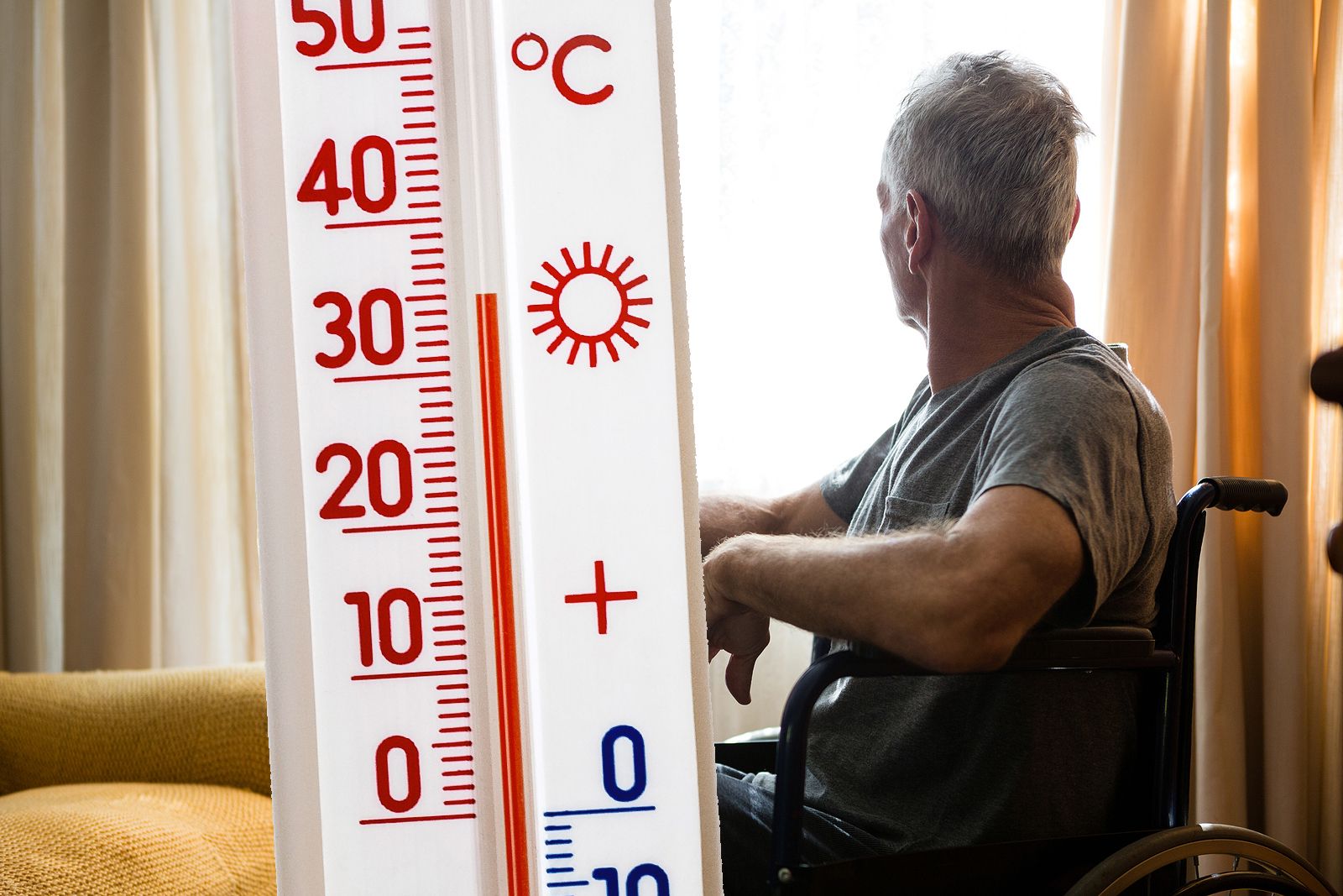 Residencias de mayores asfixiadas por el calor: denuncian temperaturas de hasta 35ºC en habitaciones