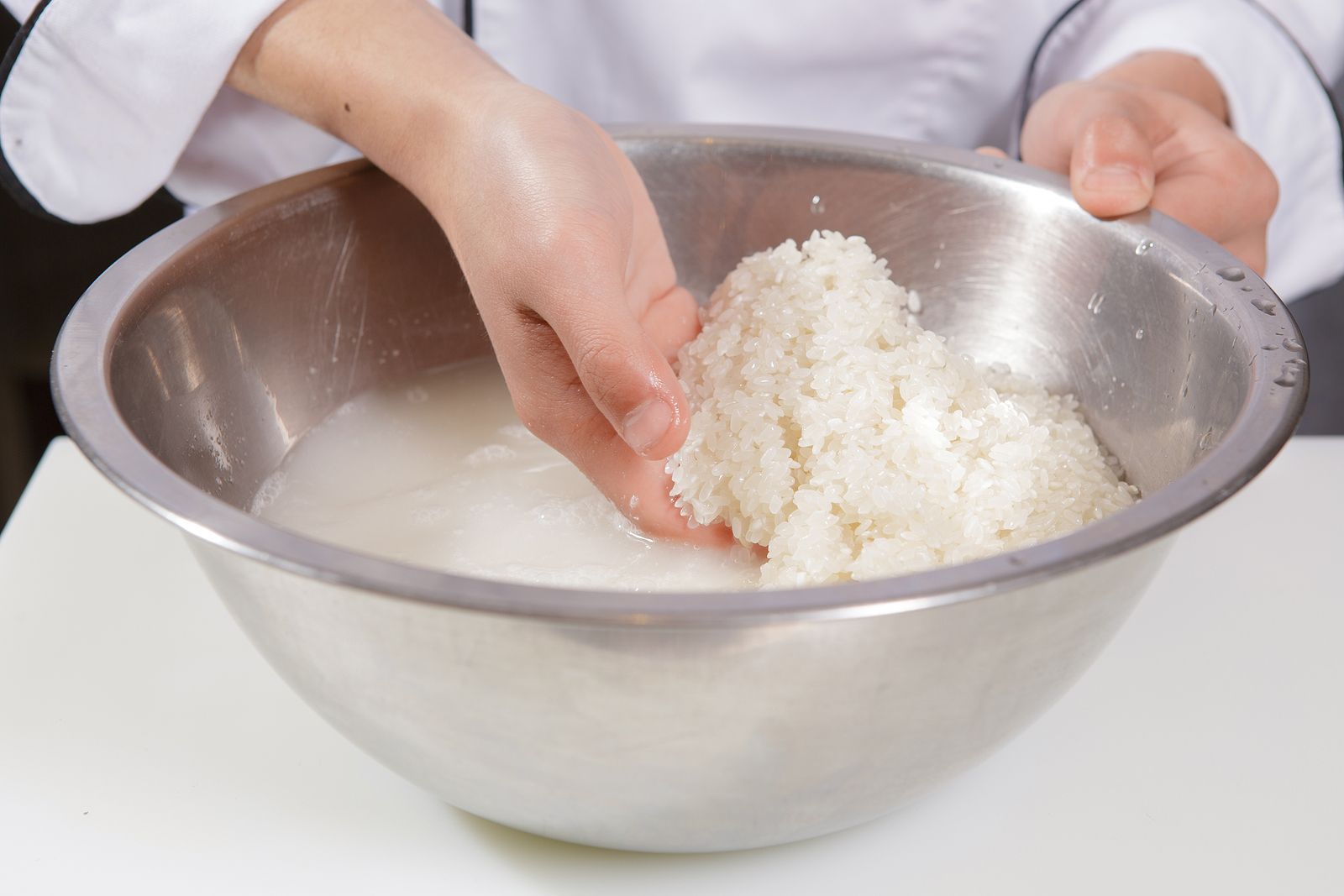 Una ingeniera de alimentos explica por qué debes lavar el arroz antes de comerlo Una ingeniera de alimentos explica por qué debes lavar el arroz antes de comerlo