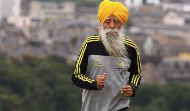 Muere atropellado Fauja Singh, el maratoniano más longevo, a los 114 años