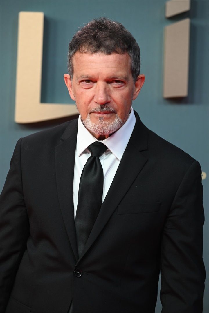 Antonio Banderas se suma al reparto del thriller de acción 'Above and Below' Antonio Banderas se suma al reparto del thriller de acción 'Above and Below'