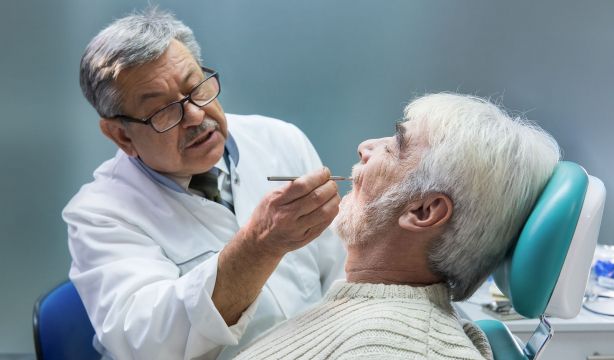 El cuidado bucodental ayuda a controlar patologías cardiovasculares