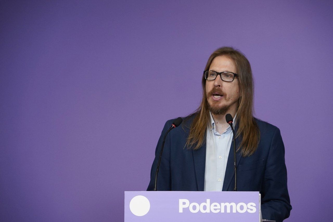 Madrid se querella contra el secretario de Organización de Podemos por las residencias