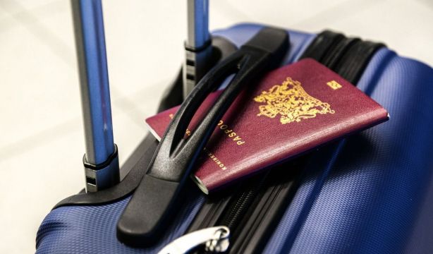 La Policía Nacional explica qué hacer si pierdes o te roban tu documentación en el extranjero