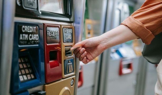 El CES insta al Gobierno a seguir desarrollando iniciativas que mejoren la inclusión financiera