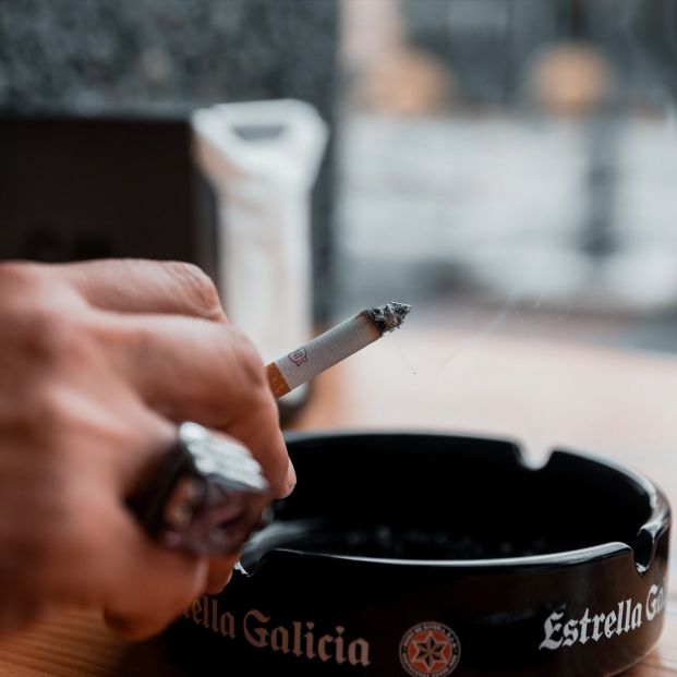 EuropaPress 6225059 persona fumando calle 20 septiembre 2024 madrid espana bruselas quiere EuropaPress 6225059 persona fumando calle 20 septiembre 2024 madrid espana bruselas quiere