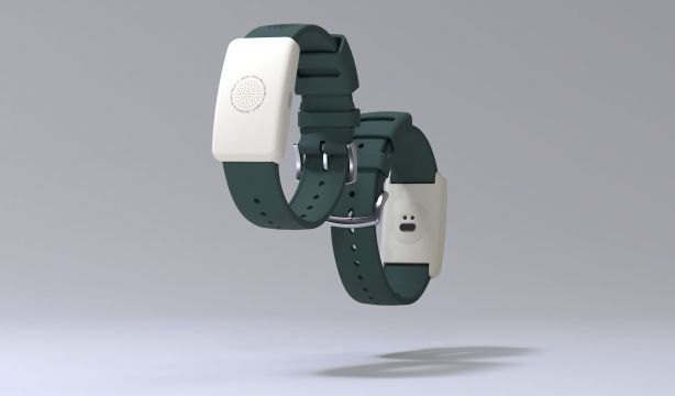La pulsera que te avisa cuando te está dando un golpe de calor