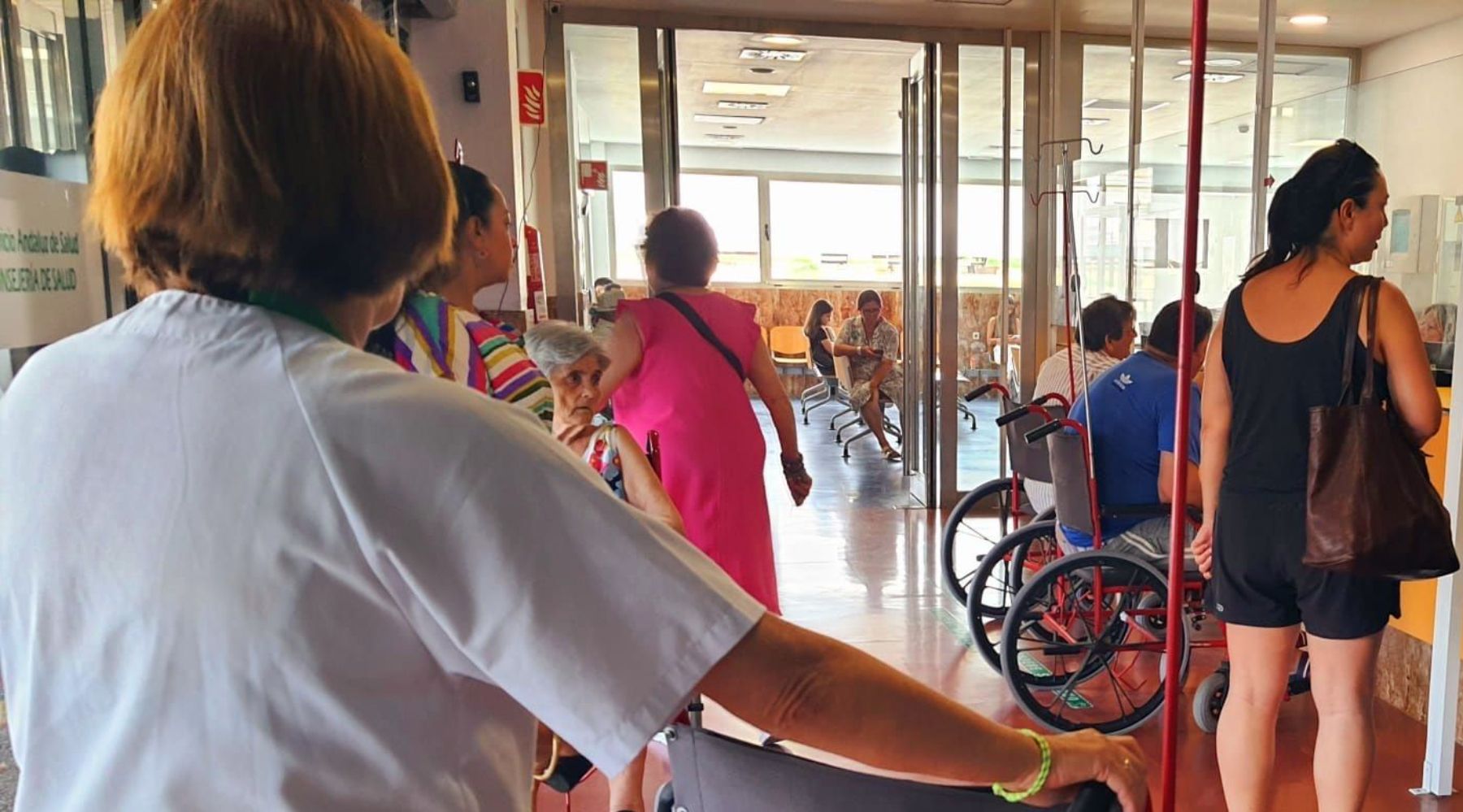 Los mayores, principales afectados por la saturación en Urgencias este verano: hasta 48h de espera