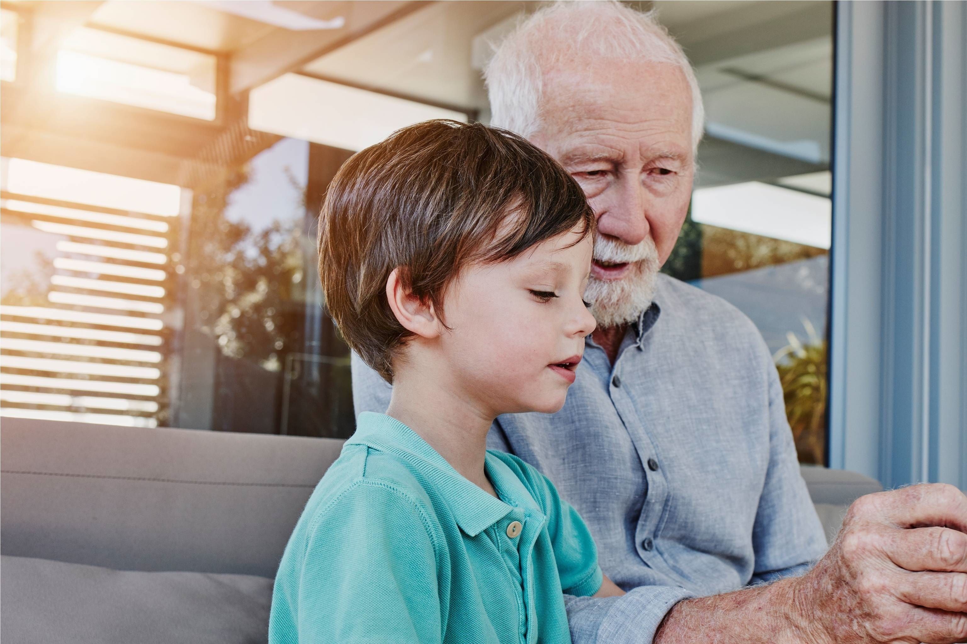 Un estudio destaca el papel de los abuelos cuidadores y reclama apoyos para evitar su sobrecarga Un estudio destaca el papel de los abuelos cuidadores y reclama apoyos para evitar su sobrecarga