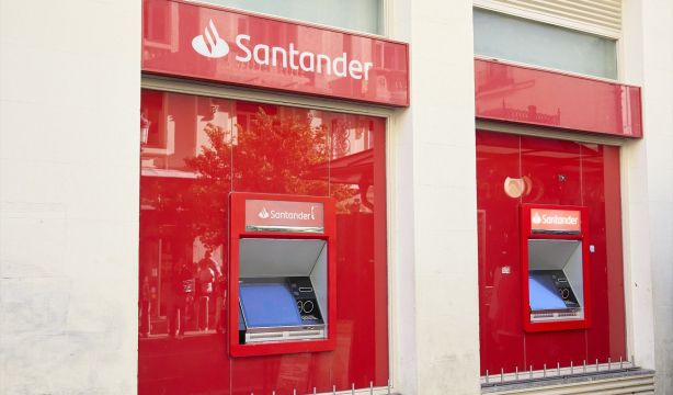 Pago de las pensiones en agosto de 2025: ¿qué día se cobra la pensión en Banco Santander?