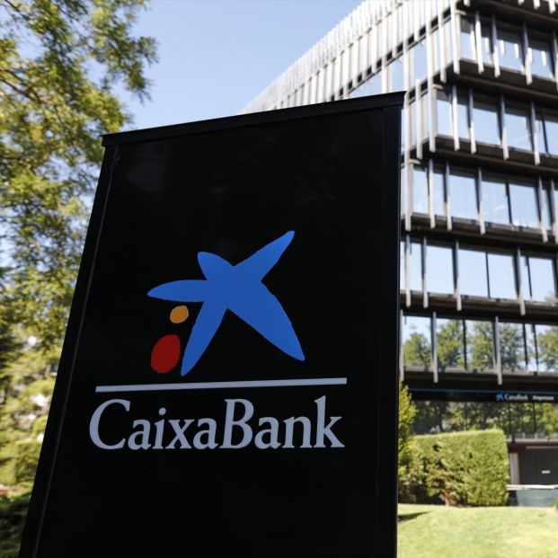 EuropaPress 3299898 distintivo logo oficinas caixabank madrid espana septiembre 2020 caixabank EuropaPress 3299898 distintivo logo oficinas caixabank madrid espana septiembre 2020 caixabank