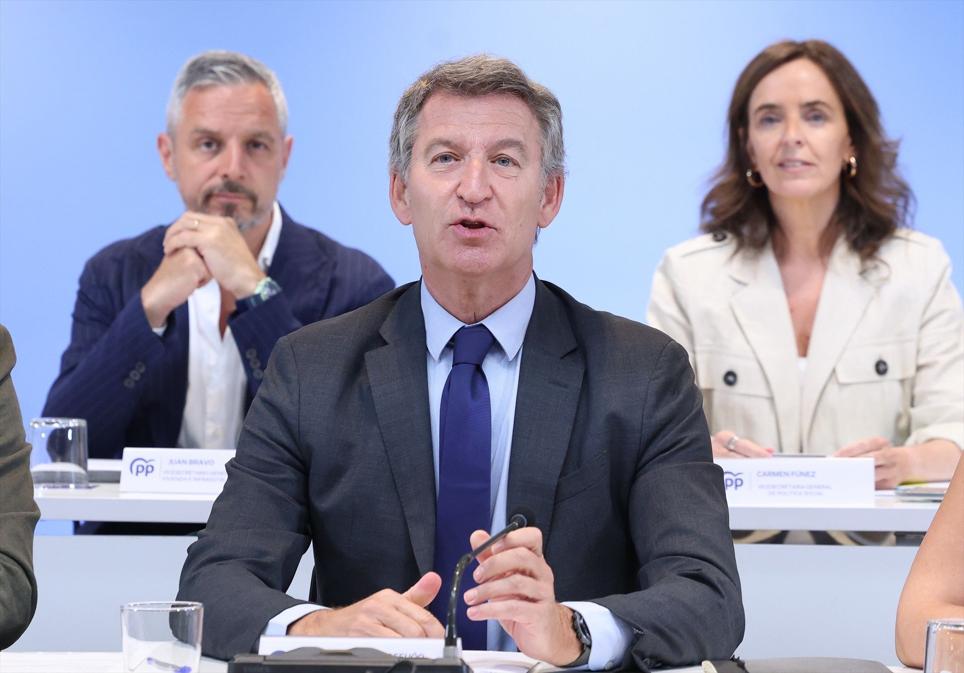 Feijóo acusa a Sánchez de "tapar abusos" y "convivir con prostíbulos": "Sanchismo es machismo"