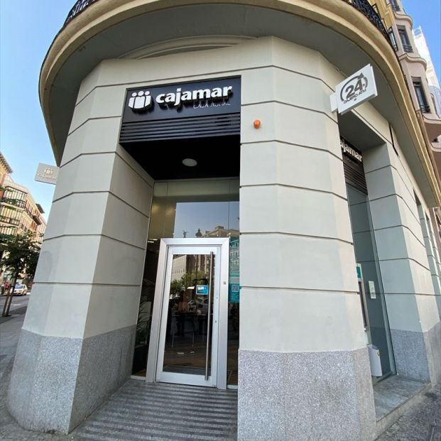 EuropaPress 4581823 oficina cajamar 18 julio 2022 madrid espana cajamar caja rural sociedad