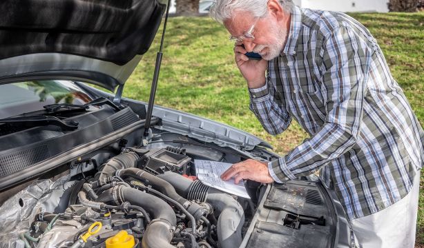 Altas temperaturas y averías en los coches: las olas de calor disparan las asistencias en carretera