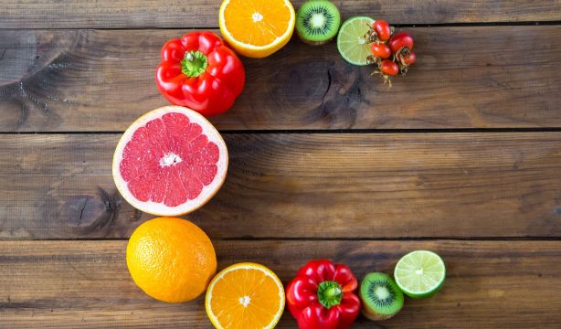 La vitamina C permite absorber mejor el hierro. (Bigstock)
