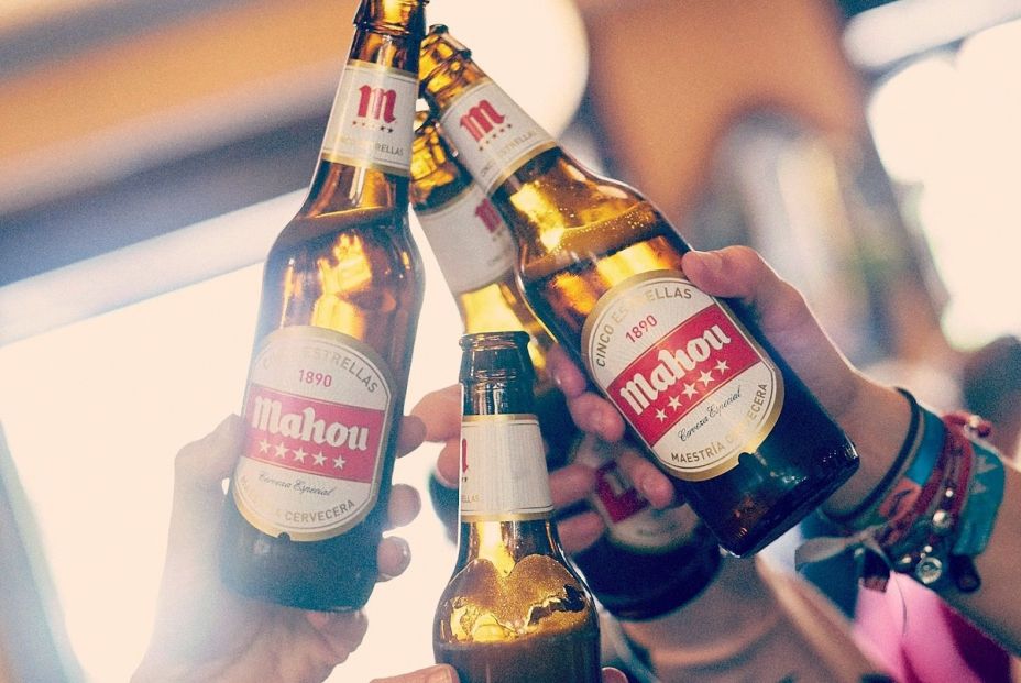 EuropaPress 4097727 botellines mahou