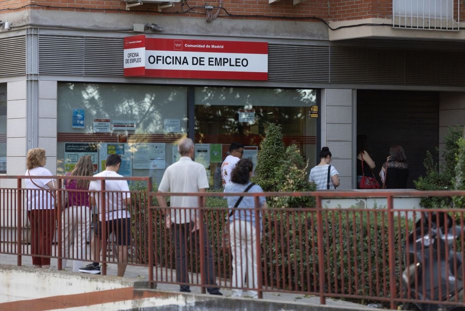 La creación de empleo se ralentiza en julio, pero marca récord de 21,87 millones de ocupados