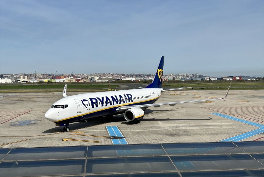 EuropaPress 5376060 aterriza pasajera 10 millones ryanair aeropuerto seve ballesteros santander