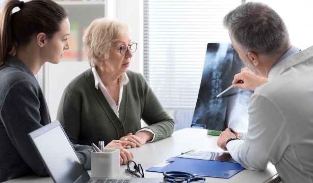 Las fracturas por osteoporosis son evitables con prevención y tratamiento
