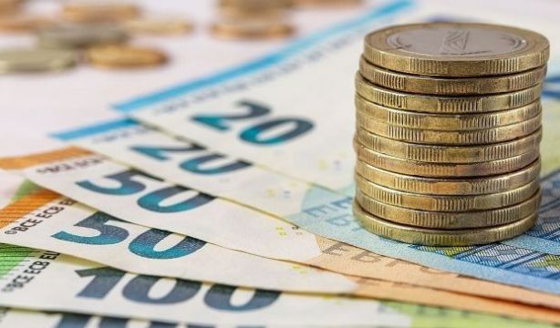 bigstock dinero pagasjubilados bigstock dinero pagasjubilados