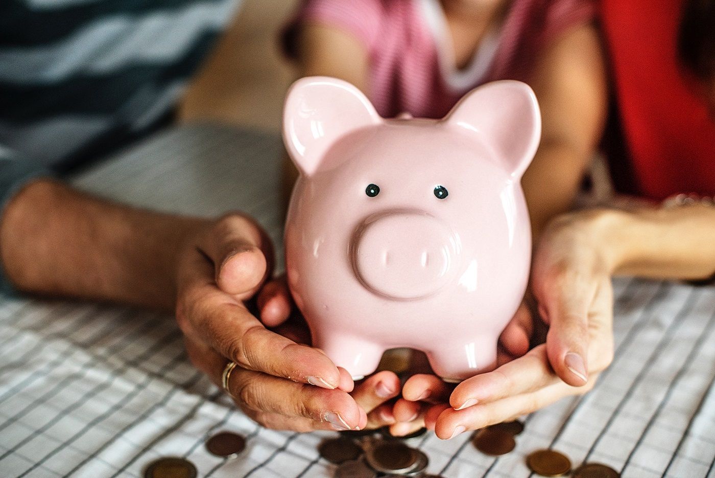 Estas son las áreas con más gasto evitable en España: casi 5.000 euros al año por hogar