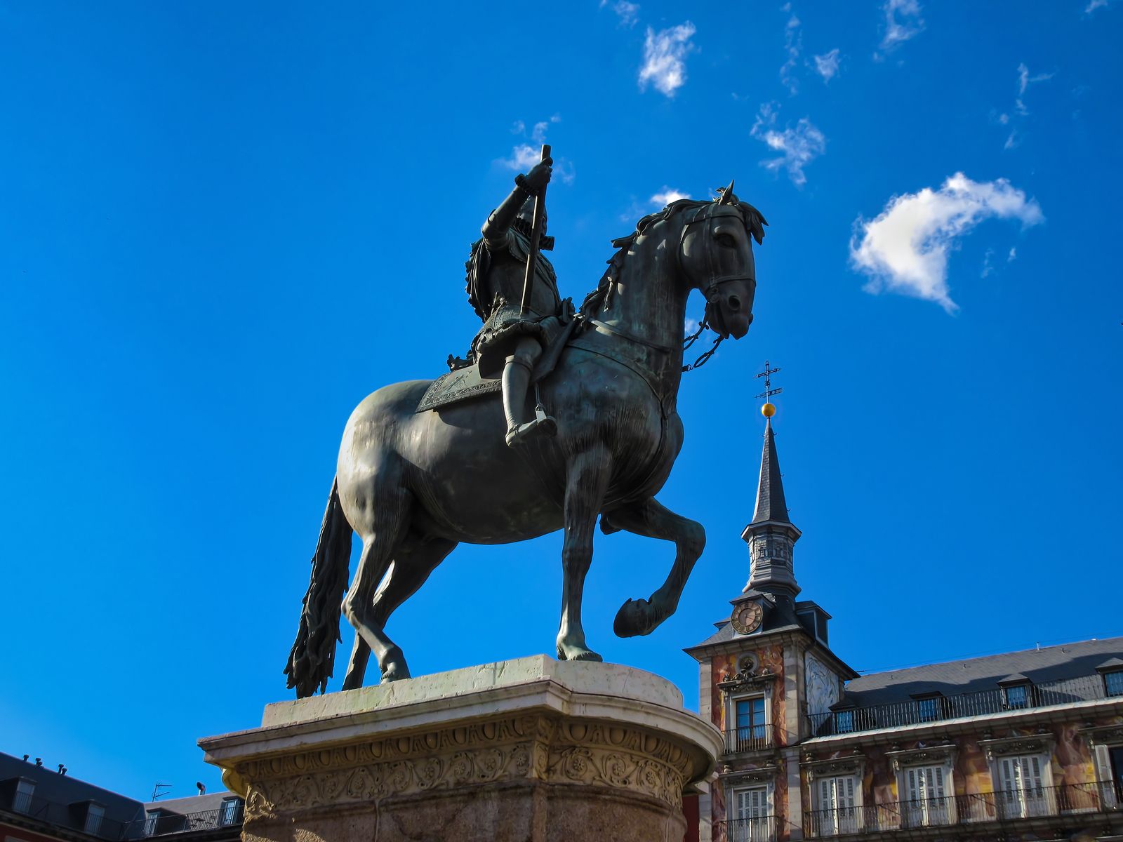 Paseo por las estatuas más emblemáticas de Madrid: estatua ecuestre de Felipe III