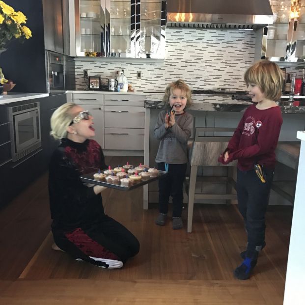 Lady Gaga con los hijos de Elton John by David Furnish