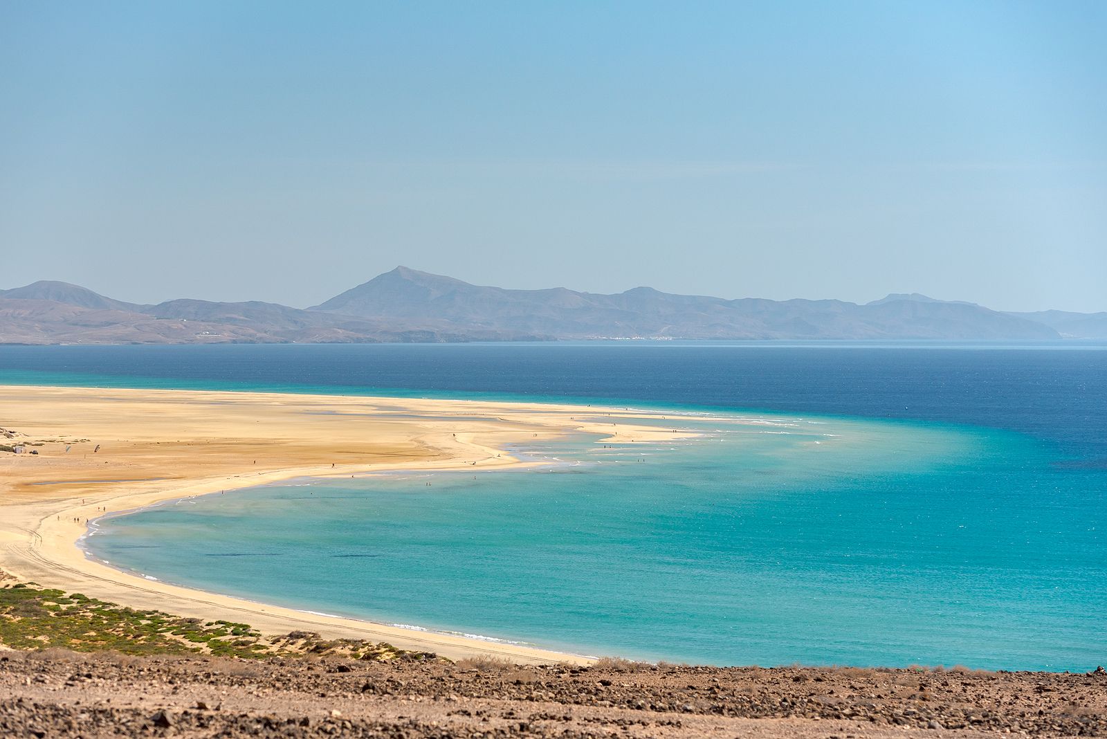 Esta es la playa española que muchos comparan con las Maldivas