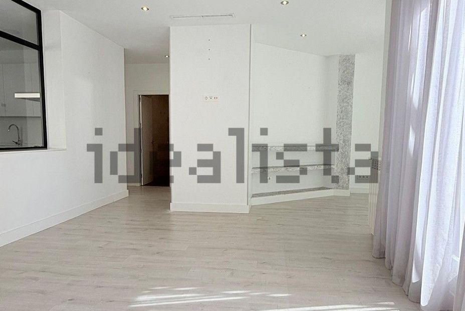 En alquiler el ático de Madrid donde vivía Cerdán antes de entrar en la cárcel: 2.950 euros al mes En alquiler el ático de Madrid donde vivía Cerdán antes de entrar en la cárcel: 2.950 euros al mes