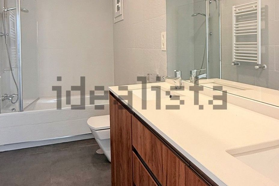 En alquiler el ático de Madrid donde vivía Cerdán antes de entrar en la cárcel: 2.950 euros al mes En alquiler el ático de Madrid donde vivía Cerdán antes de entrar en la cárcel: 2.950 euros al mes