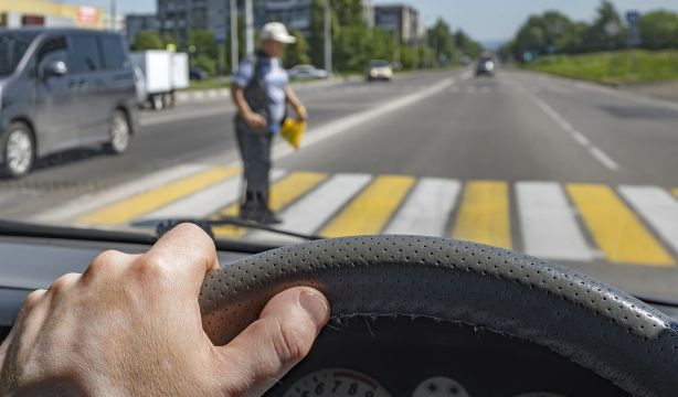 El 66% de los peatones muertos por atropello en 2024 tenían 65 años o más