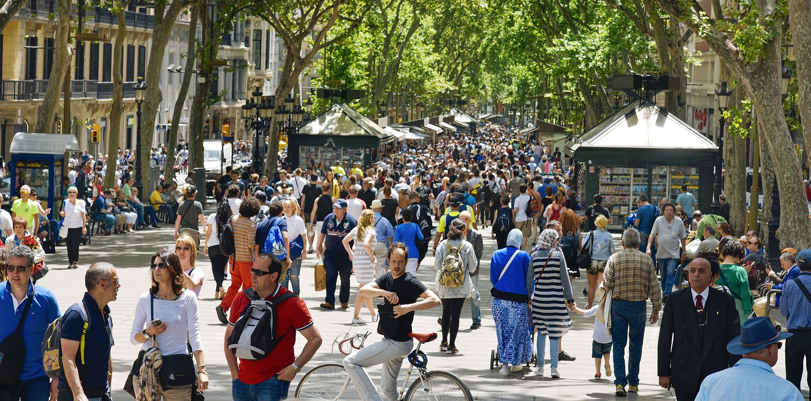 Barcelona avanza en su compromiso de "ciudad amigable" con las personas mayores hasta 2035