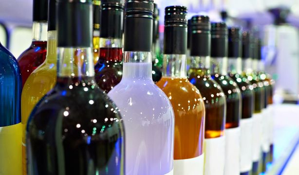 Alerta sanitaria: lanzan una advertencia a los alérgicos sobre esta marca de licores