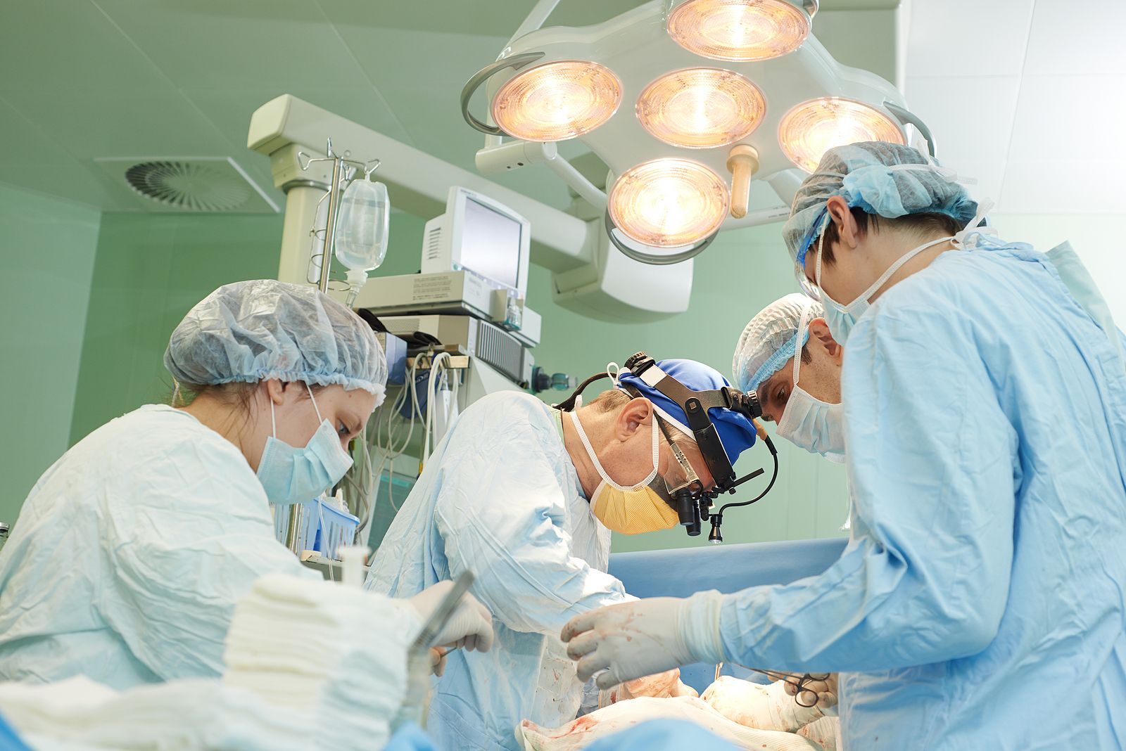El sector privado de salud cubre casi el 30% de las operaciones quirúrgicas más complejas en España