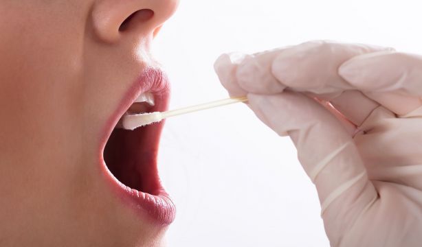 ¿Un test de saliva para detectar precozmente la obesidad y la diabetes? (Bigstock)